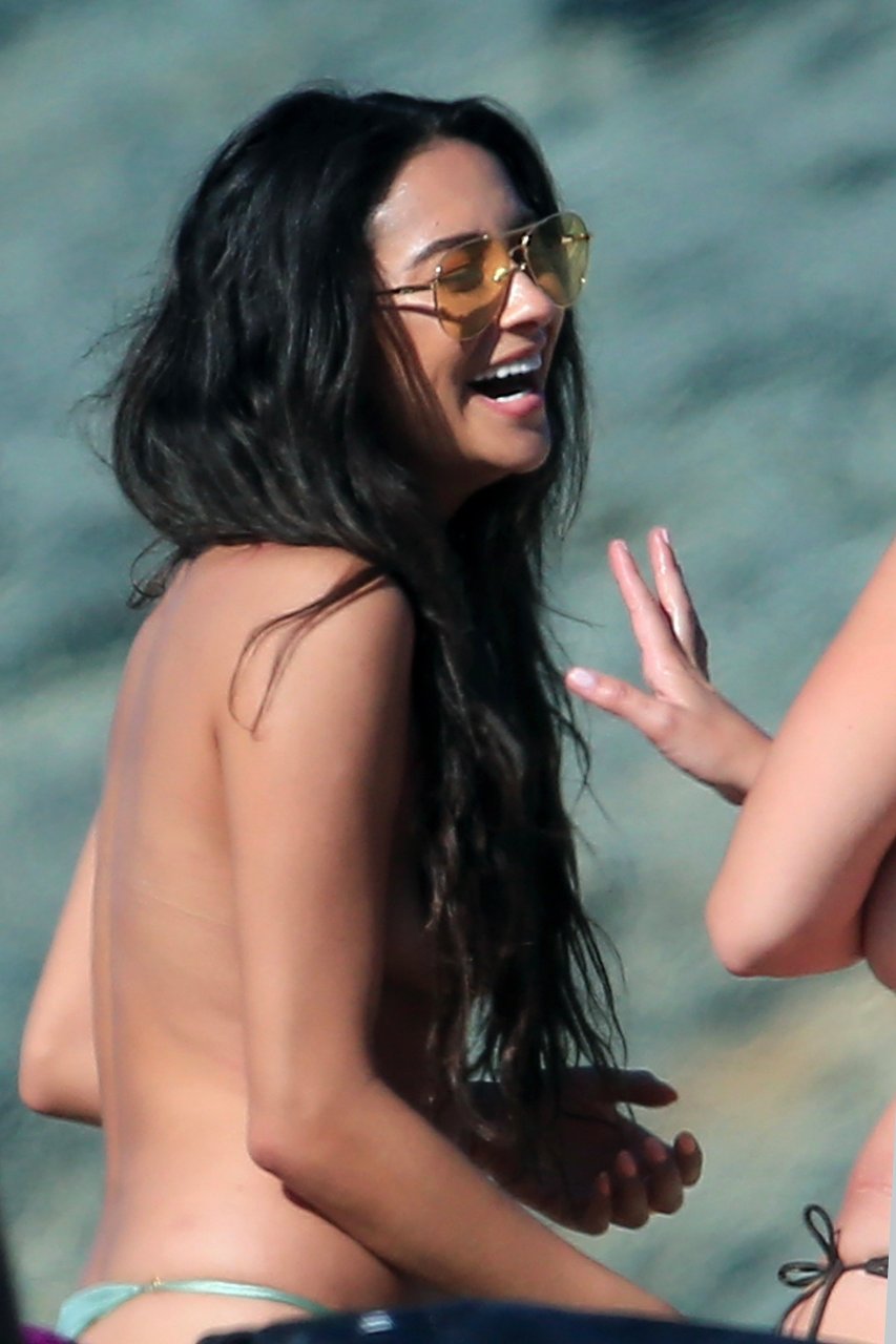 Shay Mitchell Sexy & Topless (48 Photos)