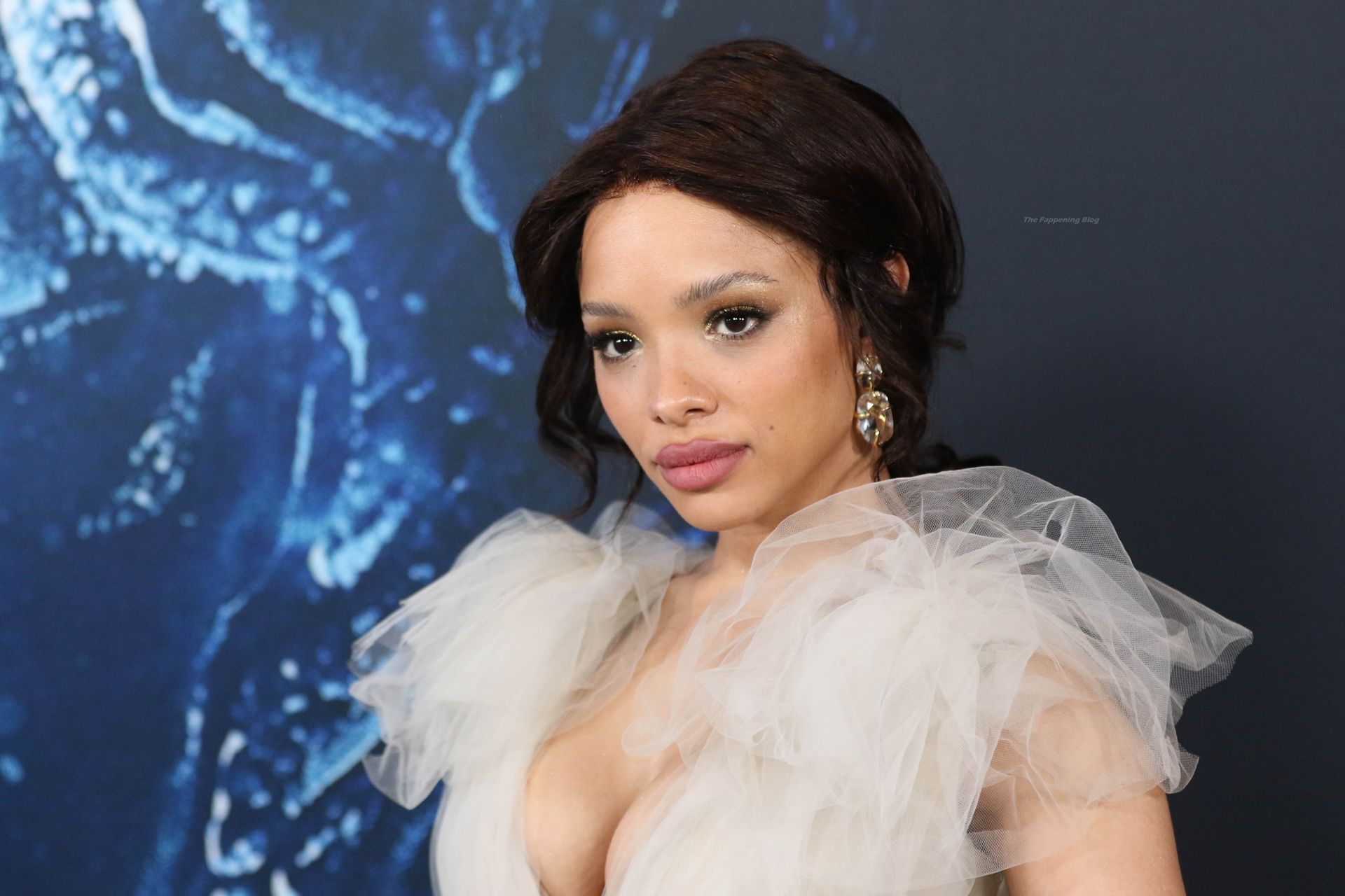 Sisi Stringer Shows Off Her Tits at the Mortal Kombat Premiere (38 Photos)