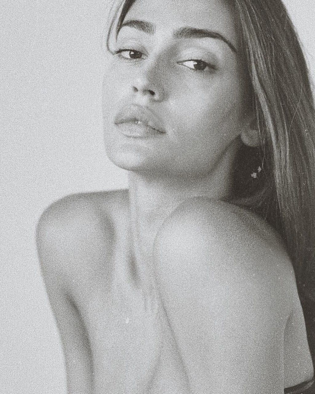 Sofia Harmanda Nude & Sexy (83 Photos)