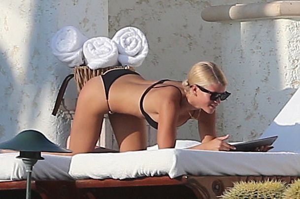 Sofia Richie Sexy (17 Photos)