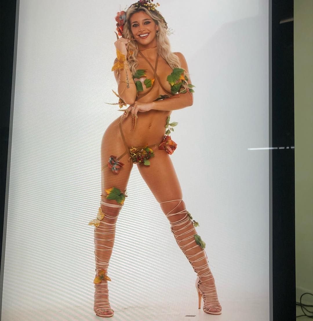 Solci Perez Nude & Sexy (35 Photos)