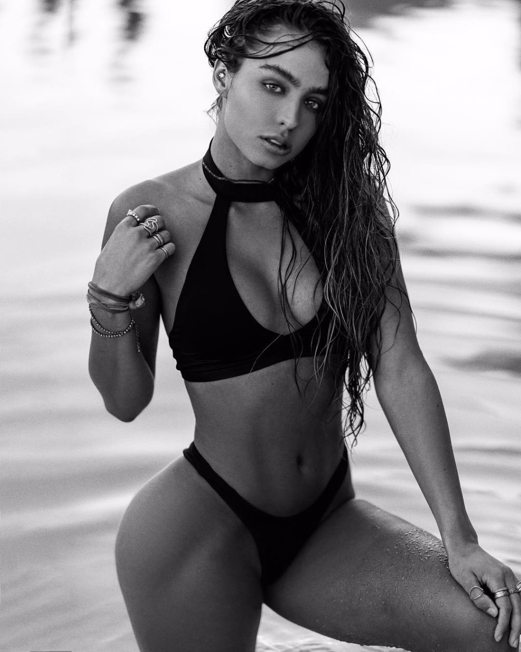 Sommer Ray Sexy (16 Photos + Video)