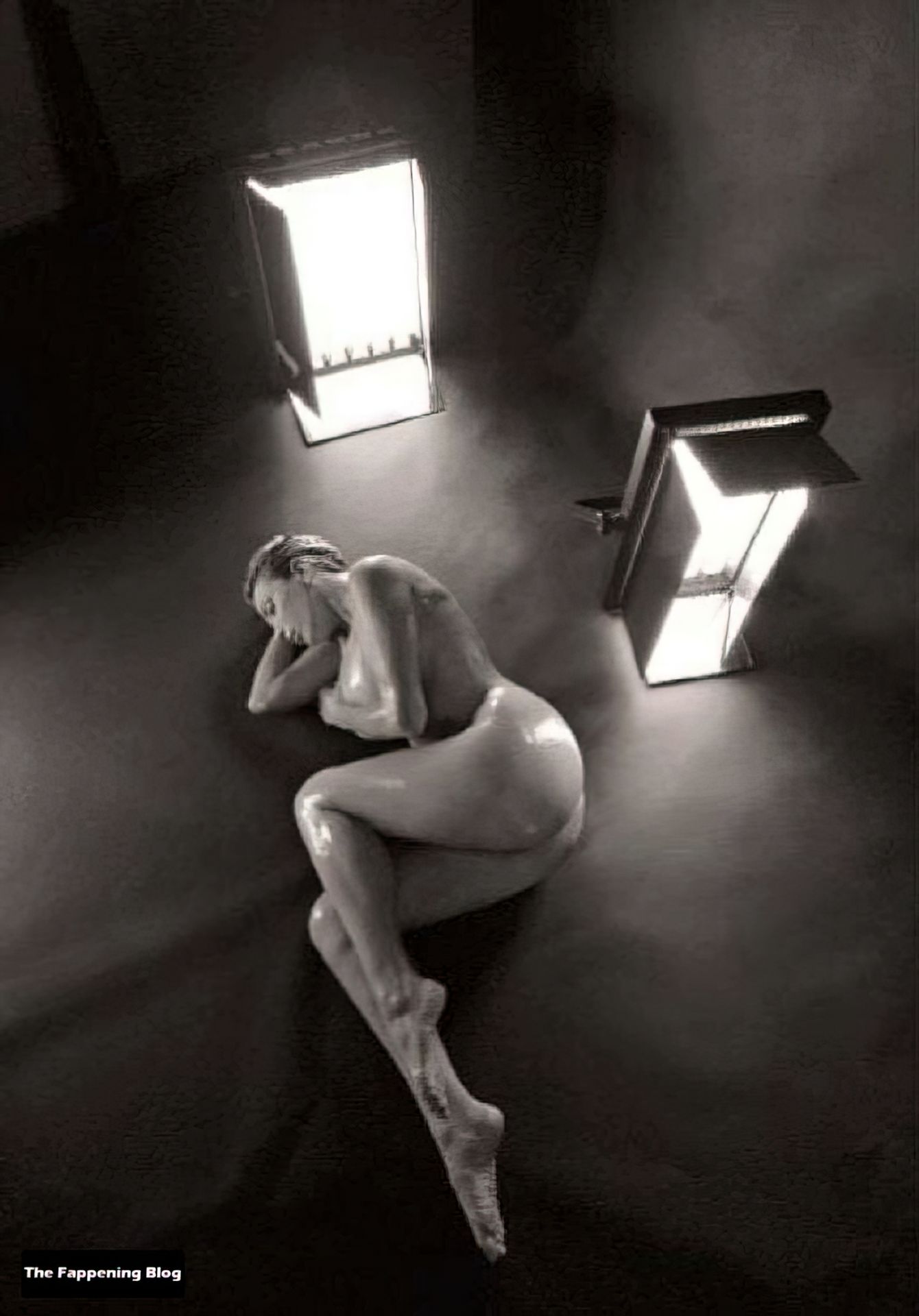Sonia Grey Nude Collection (22 Photos)
