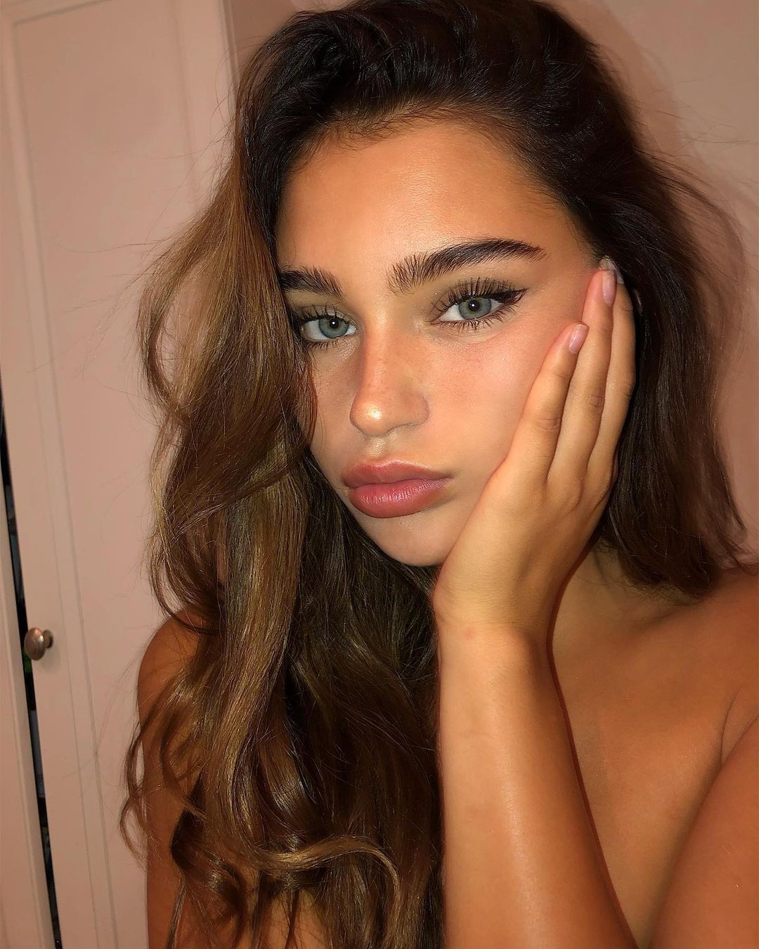 Sophi Knight Sexy Collection (8 Photos)