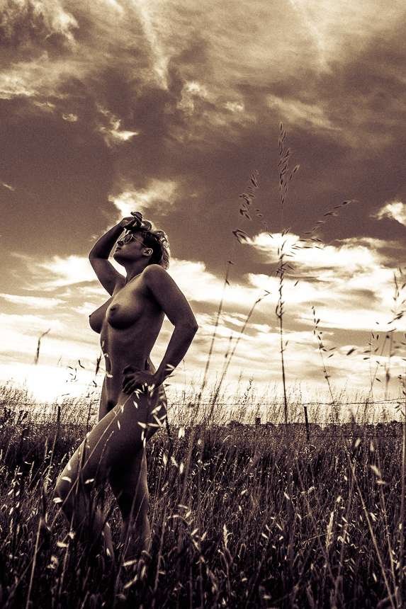 Stefania Ferrario Naked (20 Photos)
