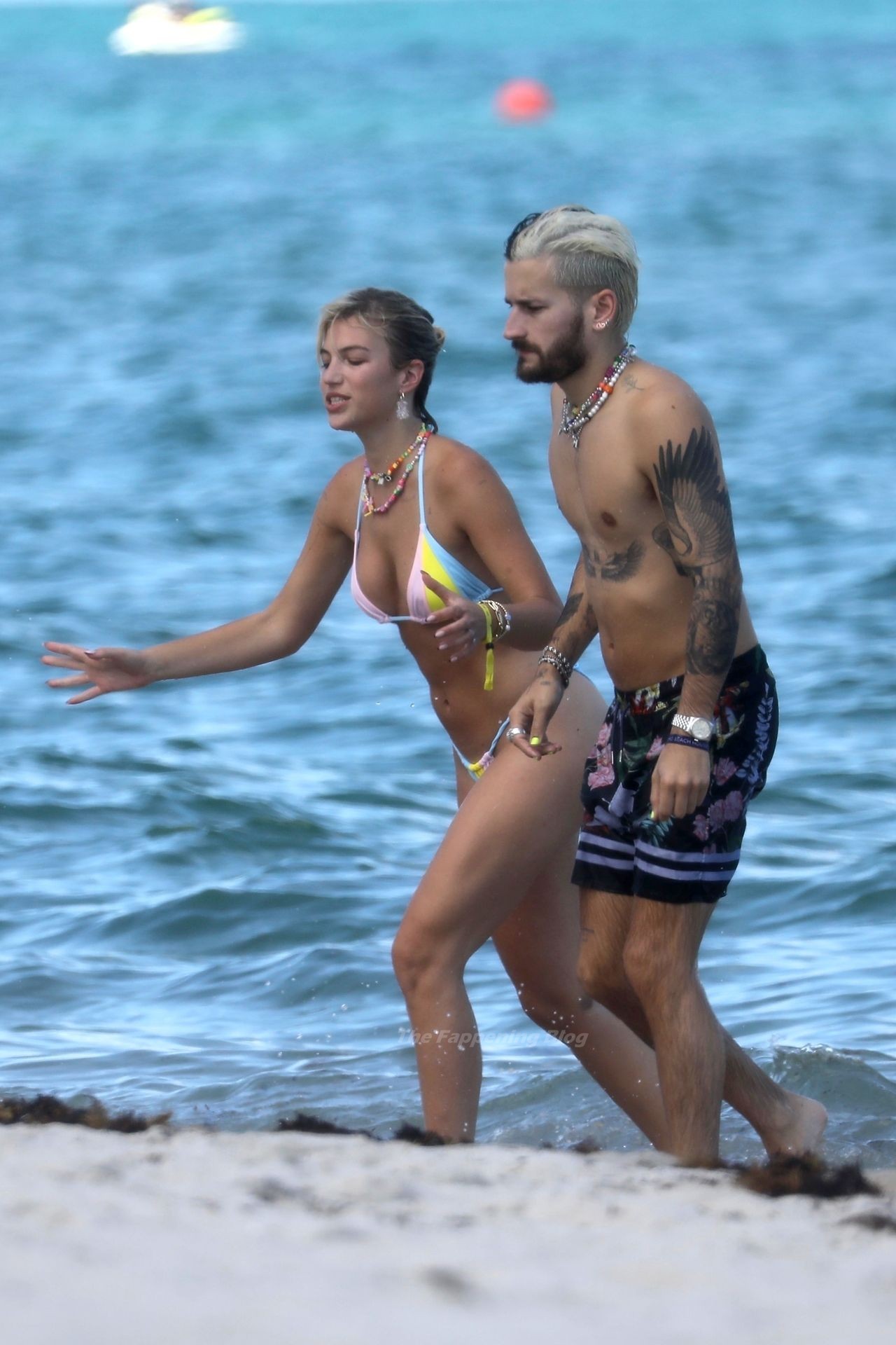 Ricky Montaner & Stefania Roitman Have a Day at the Beach (24 Photos)
