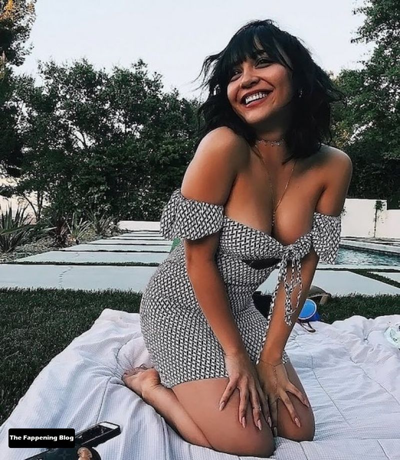 Stella Hudgens Sexy & Topless Collection (62 Photos) [Updated]