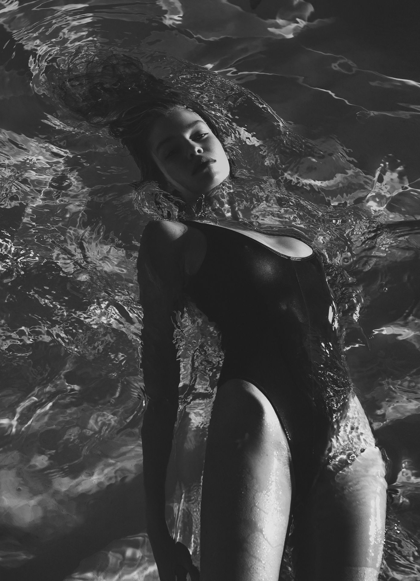 Stella Maxwell Nude & Sexy (7 Photos)