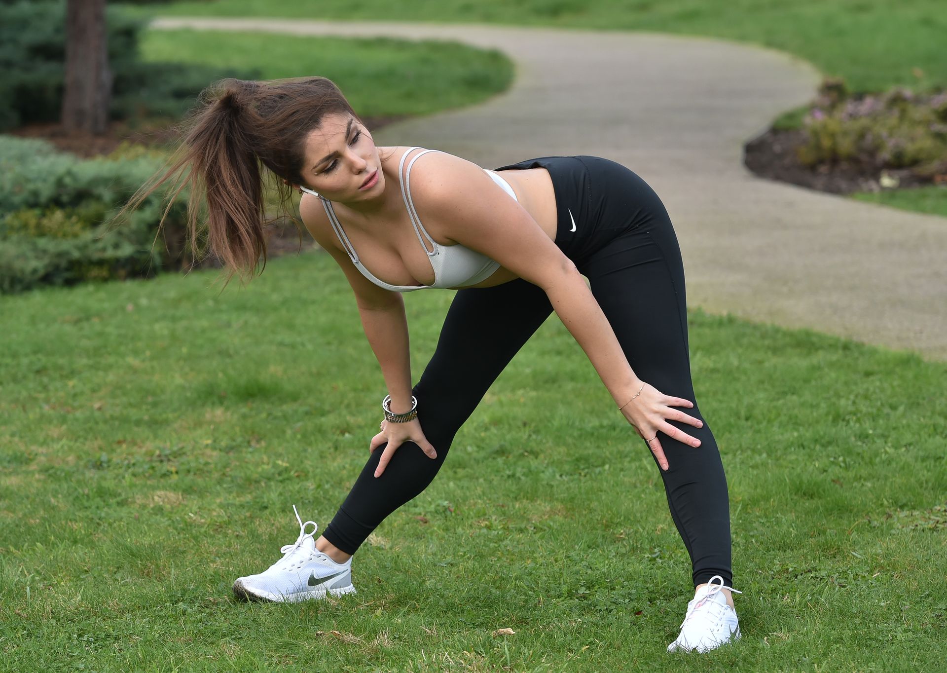 Stina Sanders Strips Off For Her Morning Workout at a Park in Battersea (44 Photos)