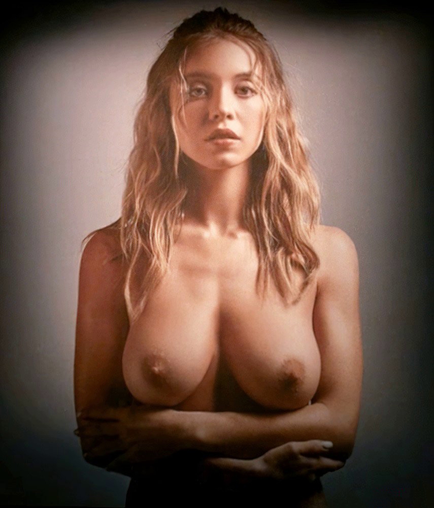 Sydney Sweeney Nude  - The Voyeurs (89 Pics + Videos) [Updated]