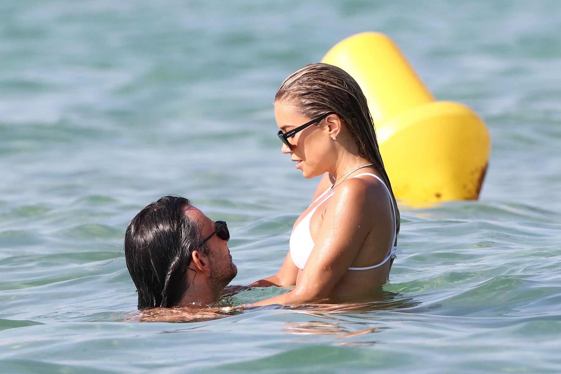 Sylvie Meis & Niclas Castello Pack on the PDA in Saint-Tropez (130 Photos)