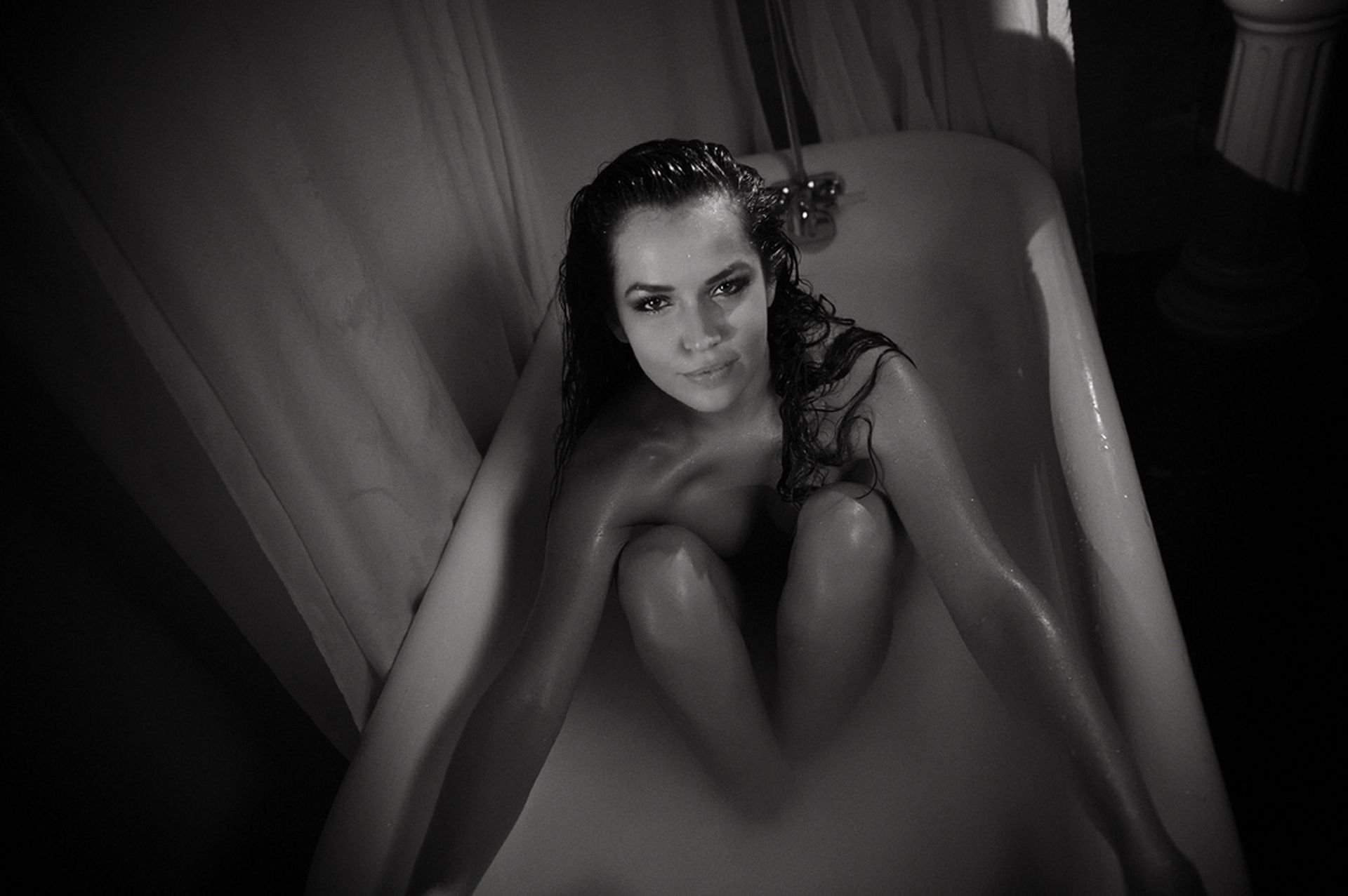 Tamara Duarte Nude & Sexy (8 Photos)