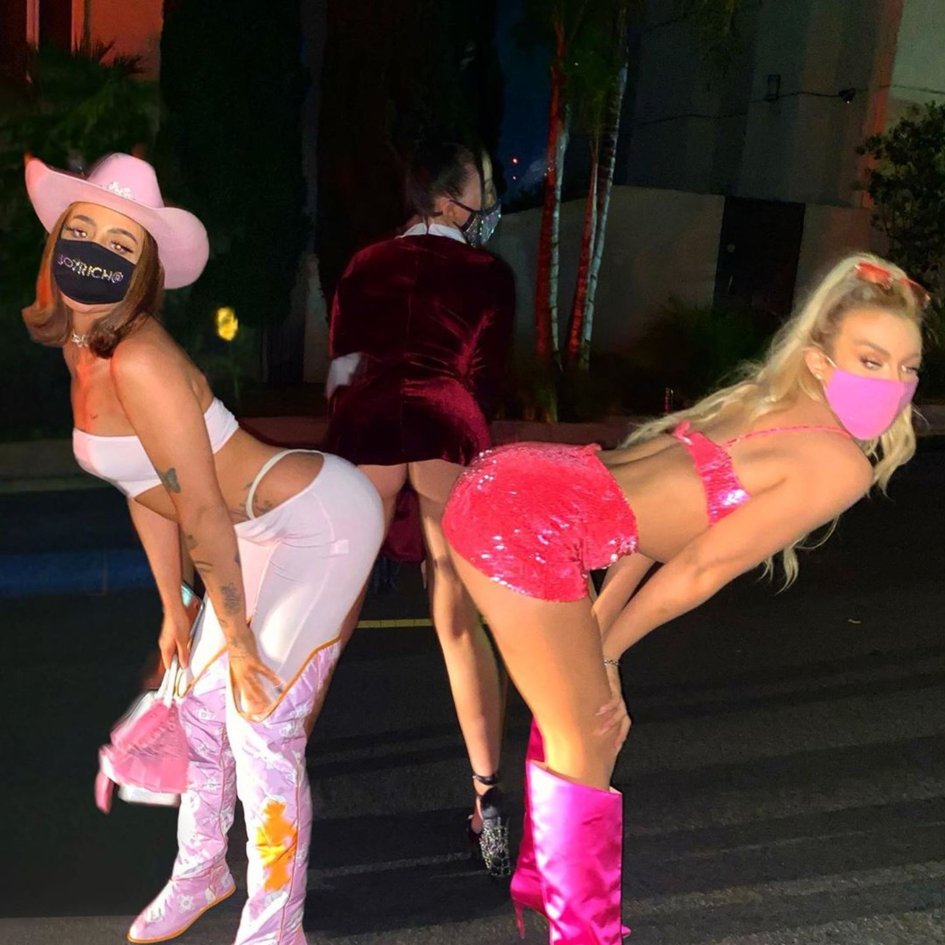 Tana Mongeau Goes as Elle
 Woods from Legally Blonde for Halloween (21 Photos)