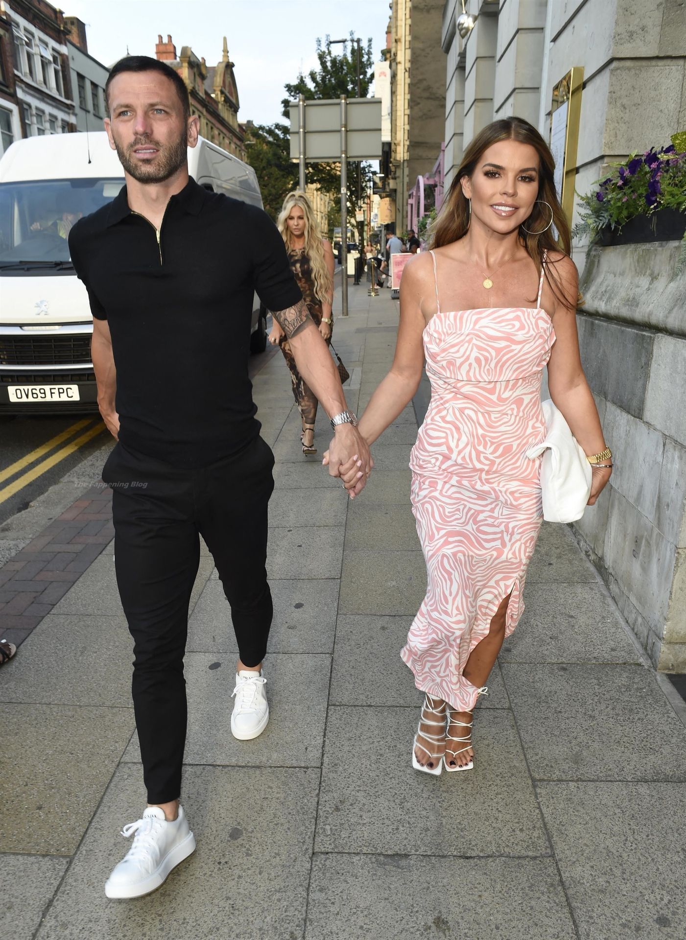 Tanya Bardsley is Seen at Boujee in Manchester (9 Photos)
