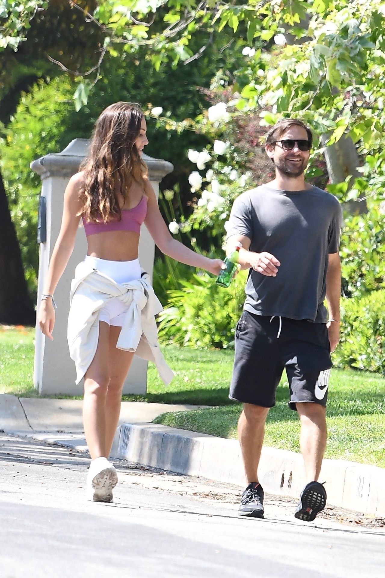 Tobey Maguire & Tatiana Dieteman Get in a Afternoon Walk (49 Photos)