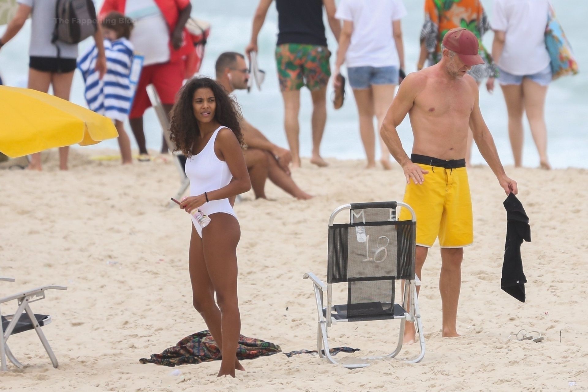 Vincent Cassel & Tina Kunakey Enjoy a Beach Day in Rio De Janeiro (22 Photos)