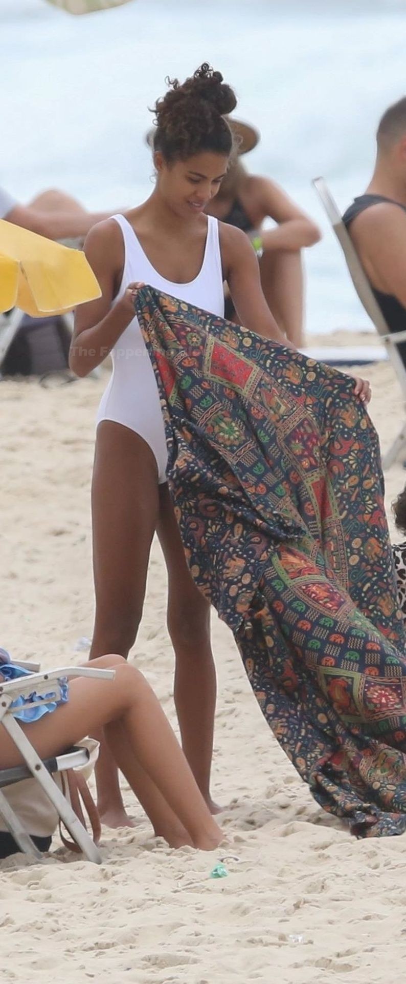 Vincent Cassel & Tina Kunakey Enjoy a Beach Day in Rio De Janeiro (22 Photos)