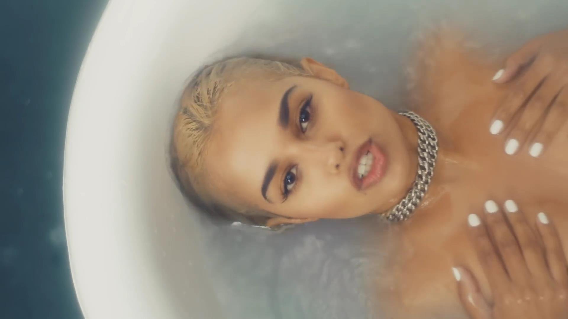 Tommy Genesis Nude & Sexy (36 Pics + Video)