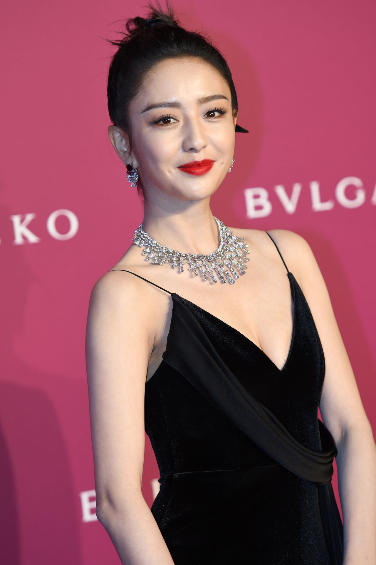 Tong Liya Shows Off Her Cleavage the Bulgari Event (
27 Photos)