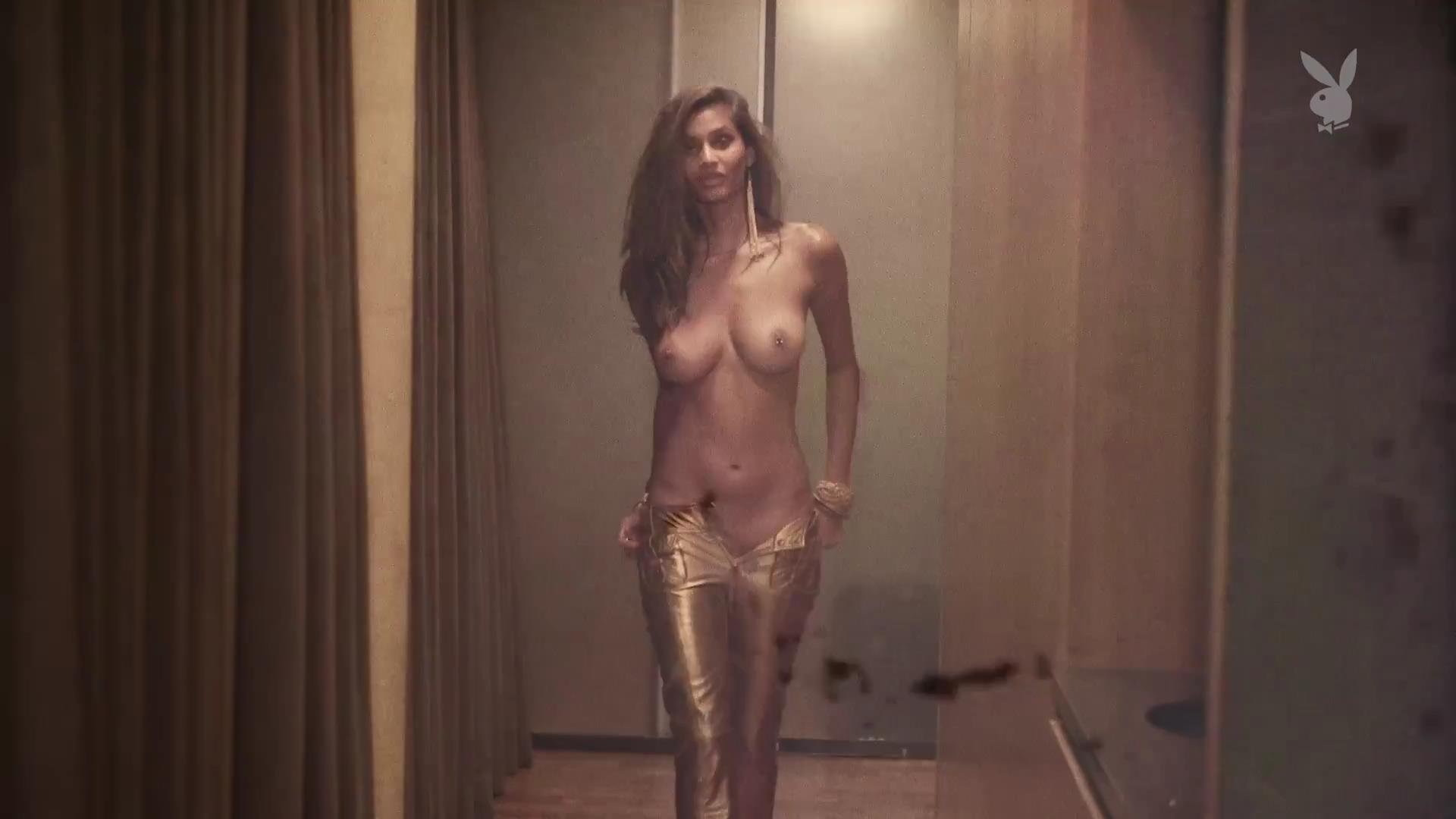 Tsanna Latouche Sexy & Topless (52 Photos + Gifs & Video)