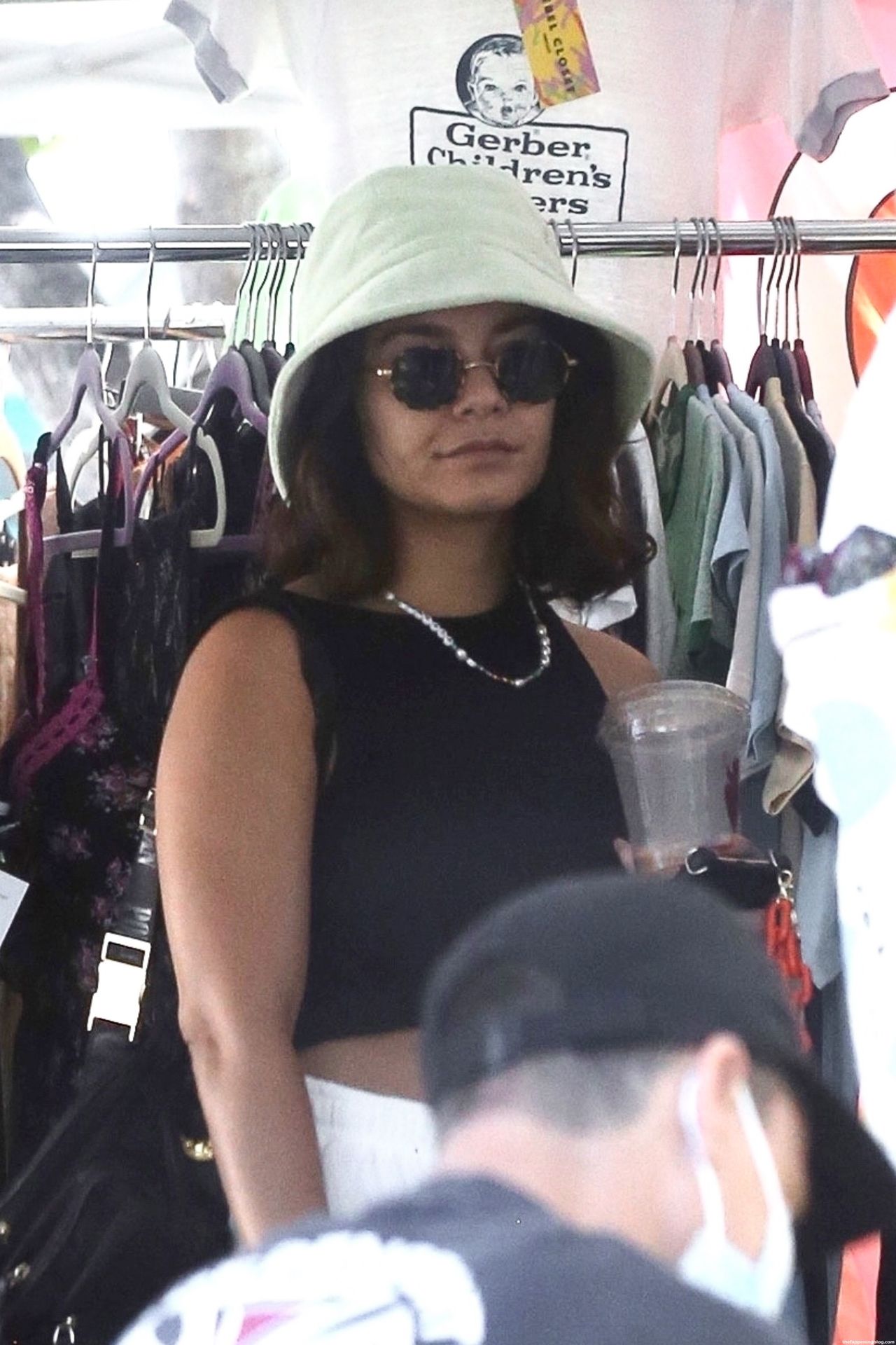 Vanessa Hudgens Goes to the Farmers Market with GG Magree (32 Photos)
