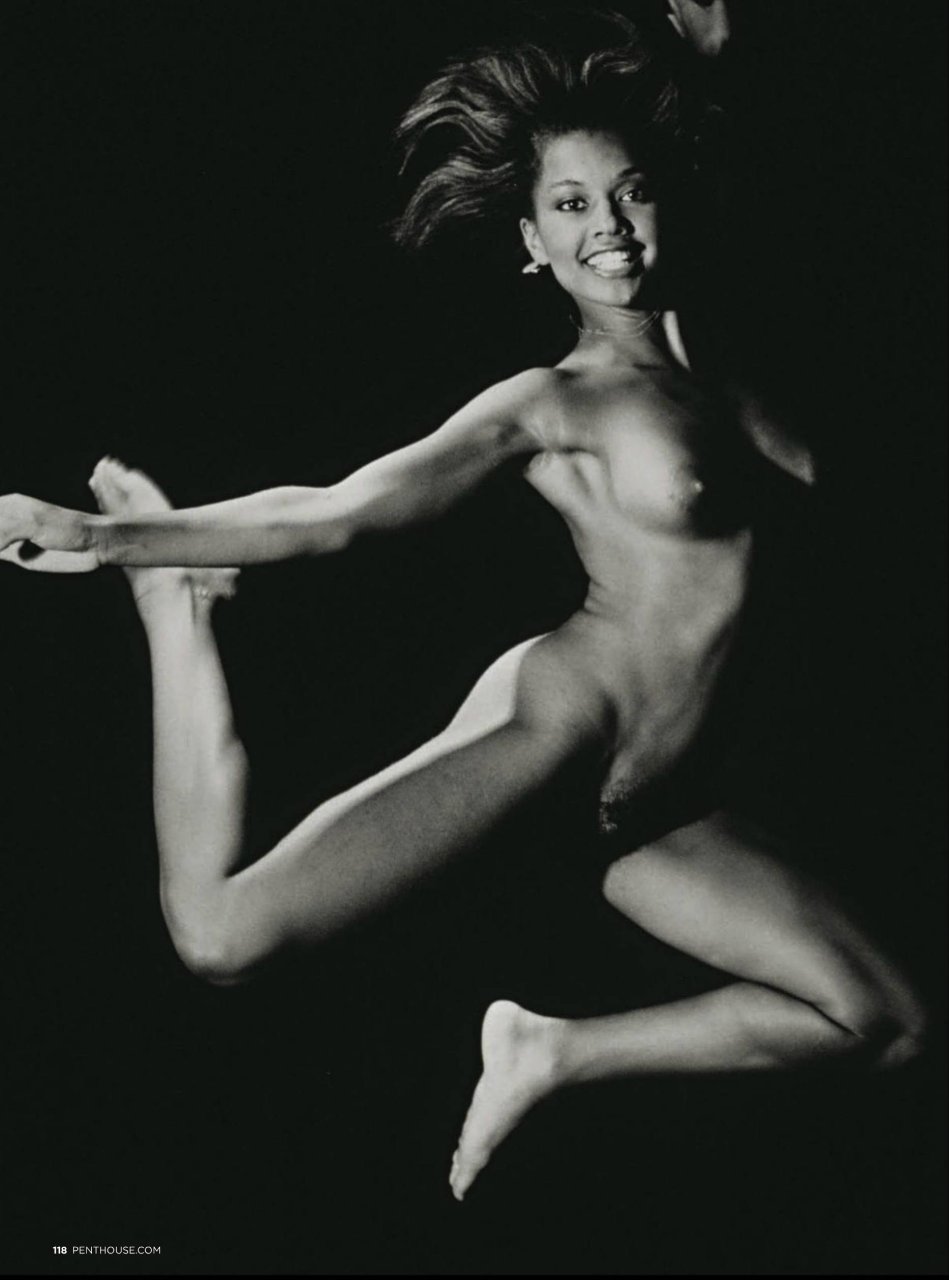Vanessa Williams Nude & Sexy Collection (16 Photos)