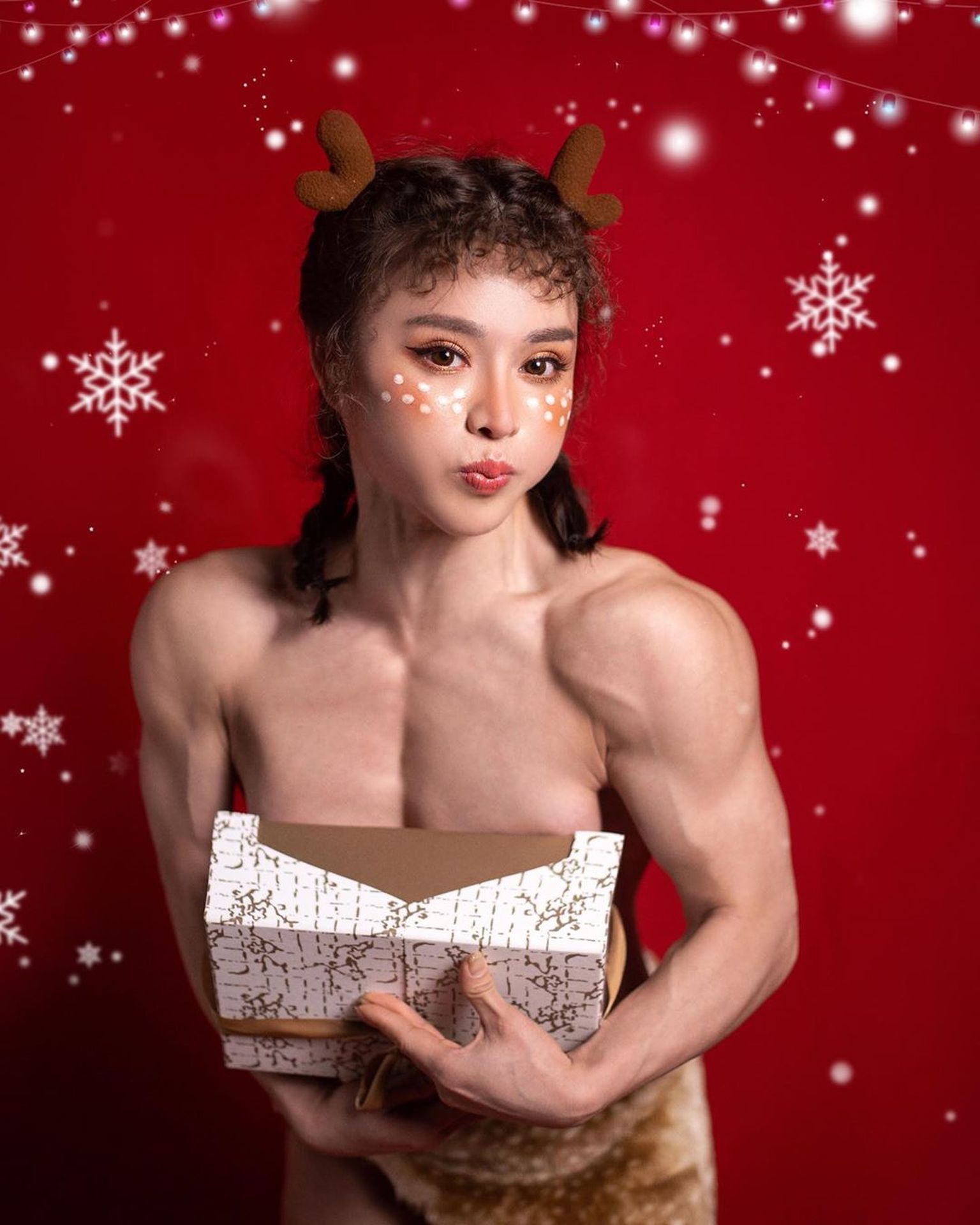 Yuan Herong Nude & Sexy (78 Photos)