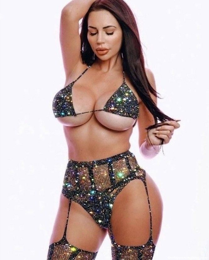 Yvonne Bar Nude & Sexy Collection (51 Photos + Video)