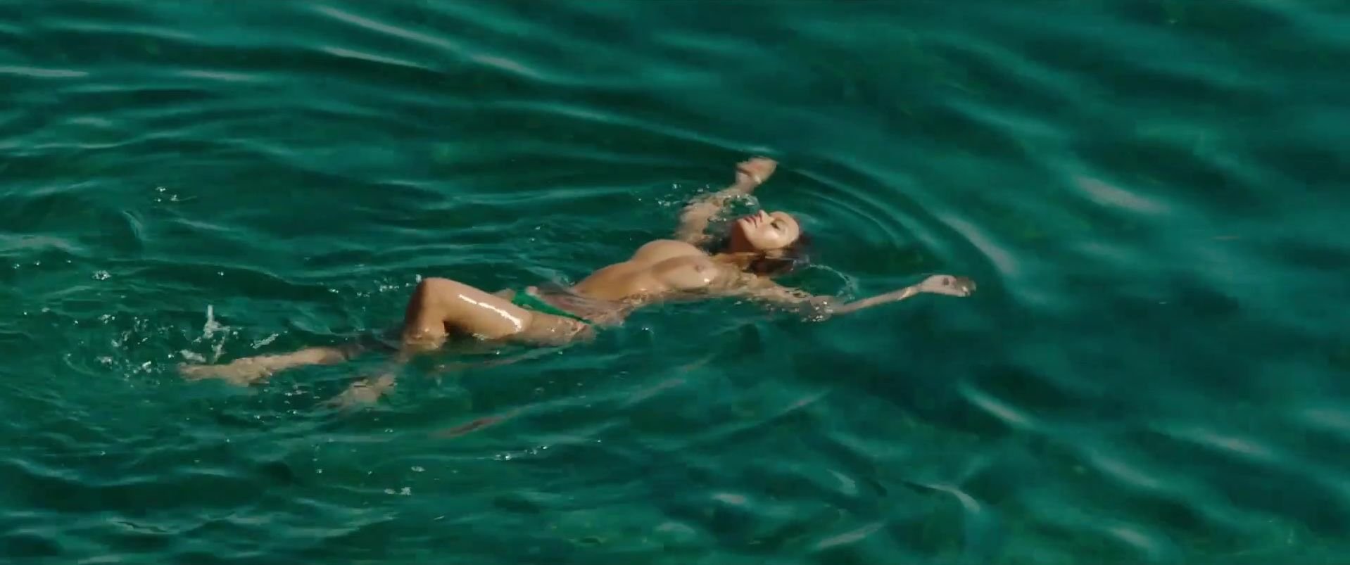 Zahia Dehar Nude  - Une Fille Facile (13 Pics + GIFs & Video)