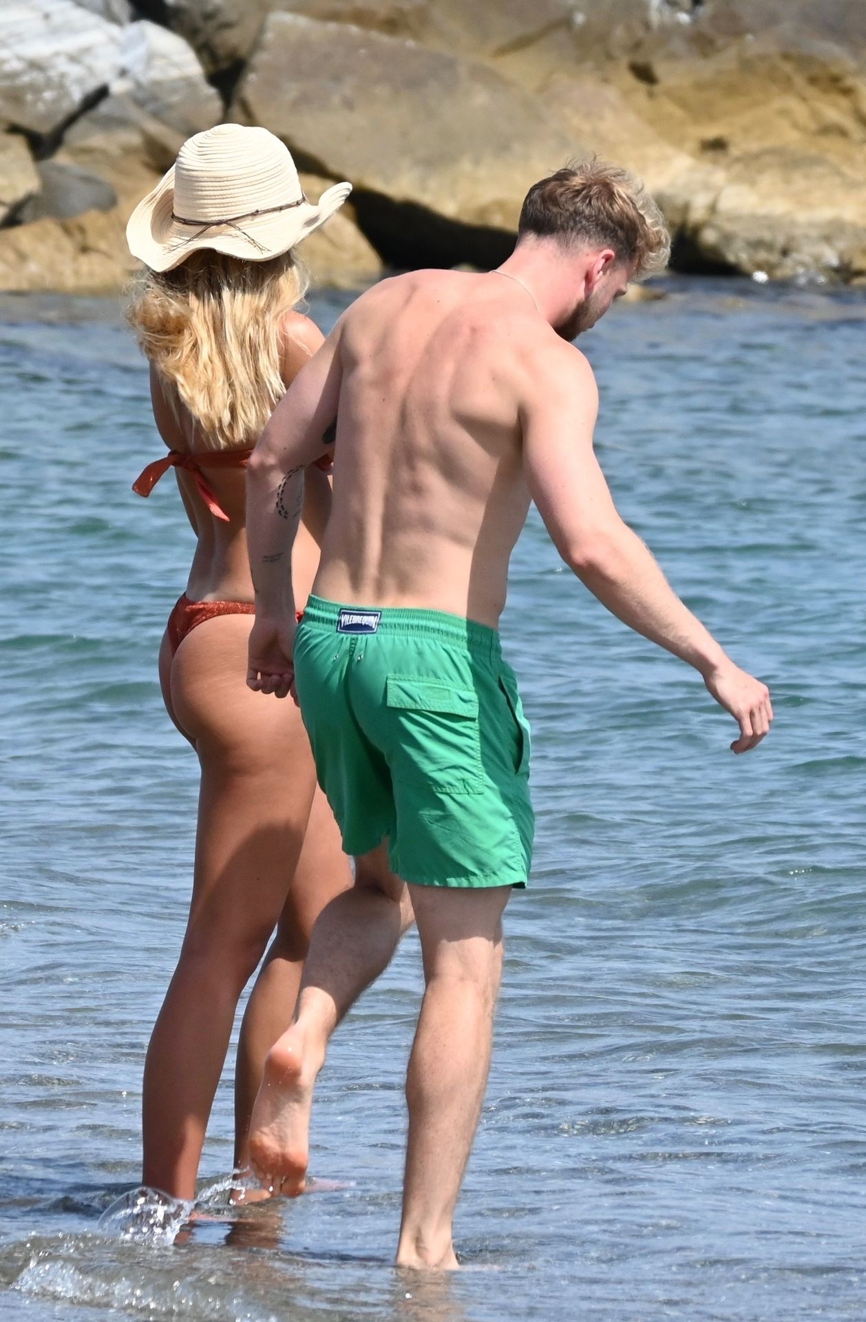 Sexy Zara McDermott Enjoys Holidays with Sam Thompson (101 Photos)