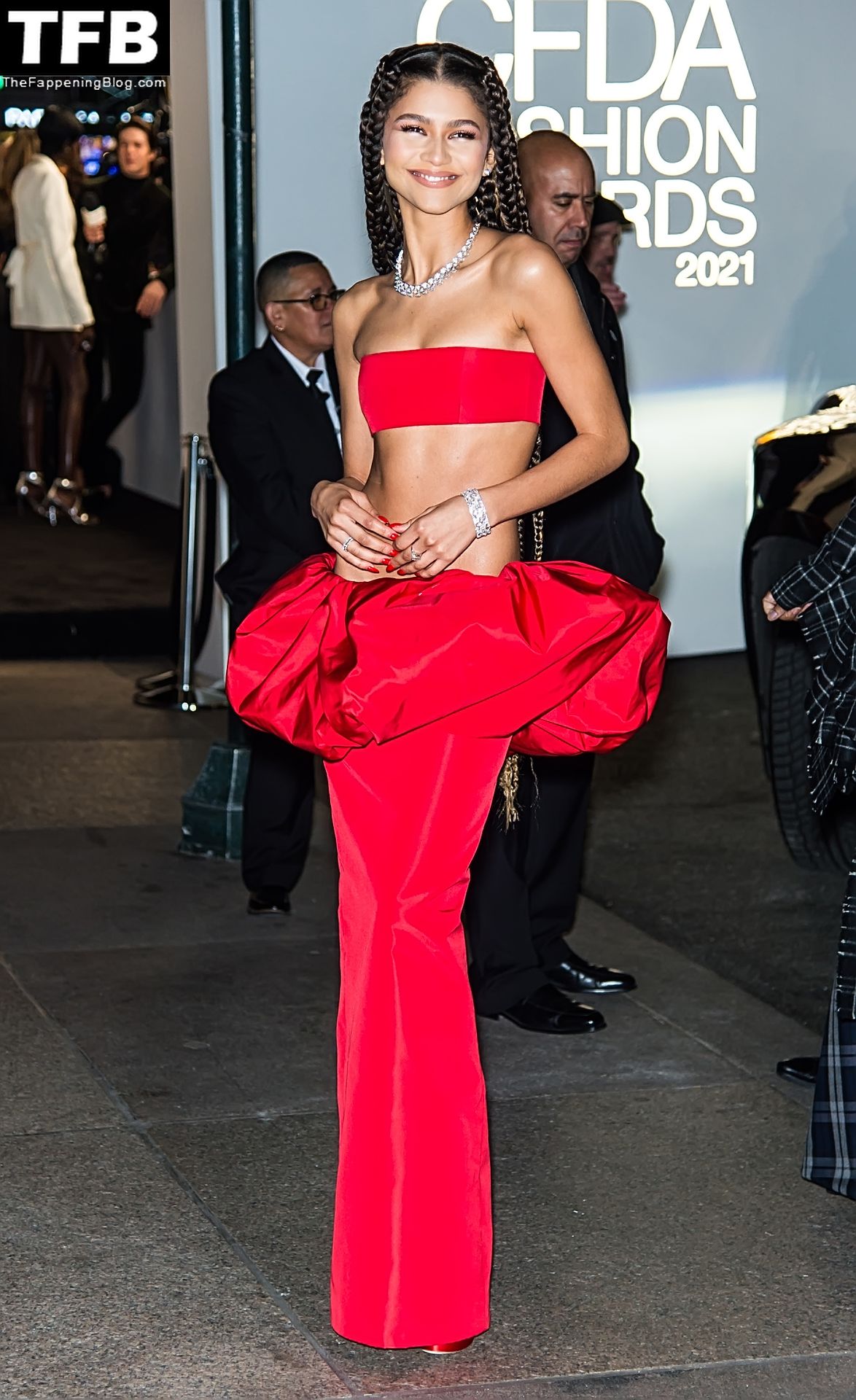 Zendaya Arrives at 2021 CFDA Awards in New York City (95 Photos + Videos)